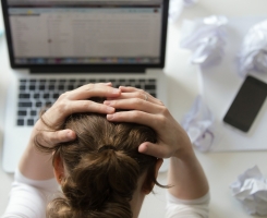 A armadilha da produtividade tóxica: por que menos reuniões e mais ócio criativo salvam empresas